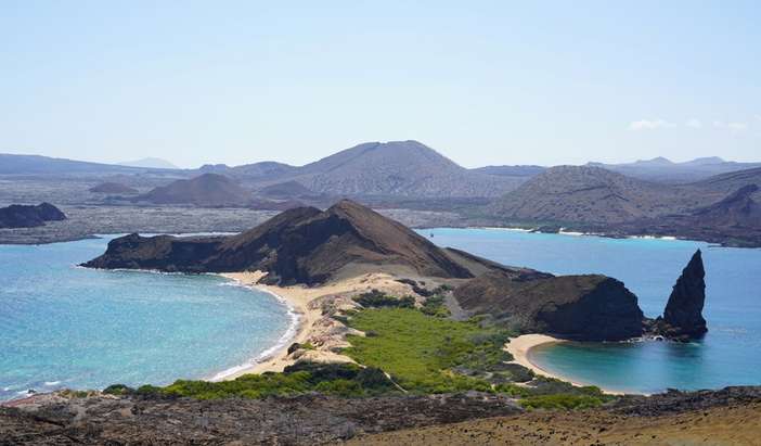 Bahia Sullivan, Santiago