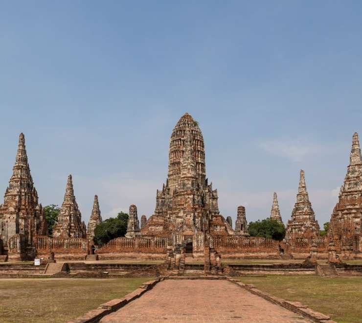 Discover The Temples in Ayutthaya (Thailand's Ancient Capital)