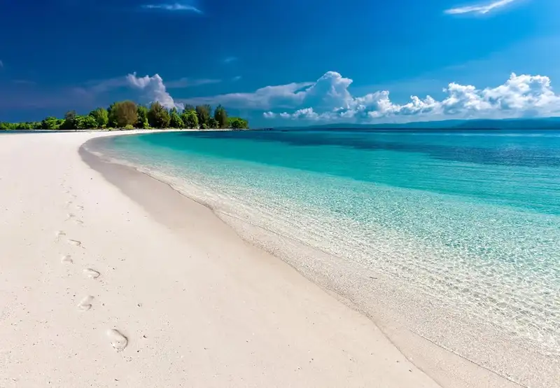 Luengoni Beach