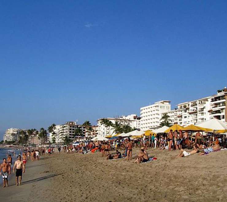 Los Muertos Beach