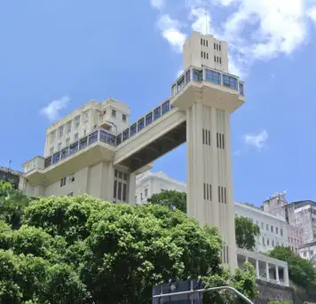 Image related to Image related to Elevador Lacerda