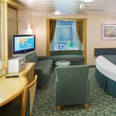 Photo of Spacious Promenade View Interior