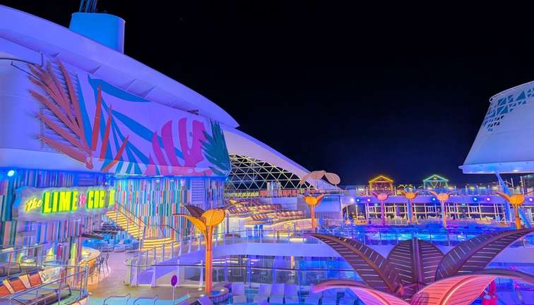 Utopia at night