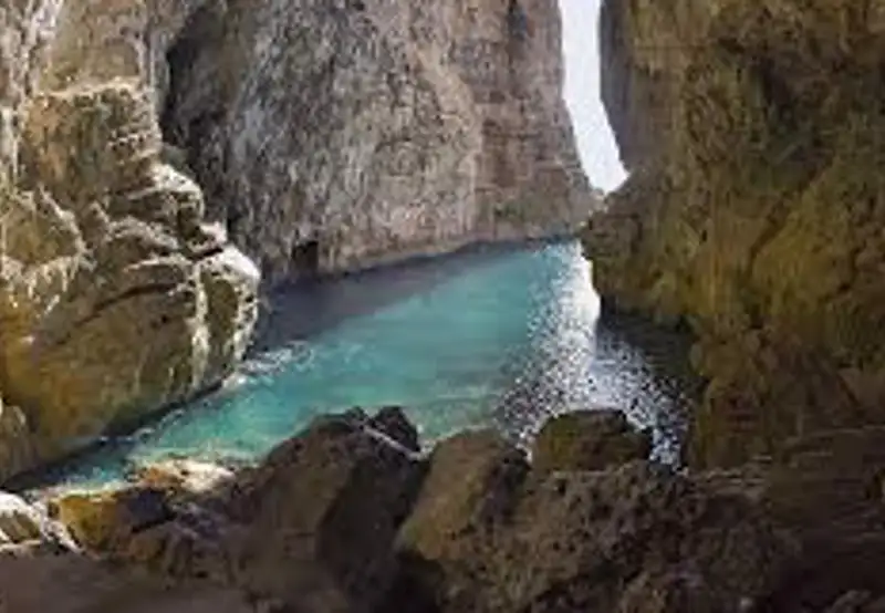 Visit the Montagna Spaccata