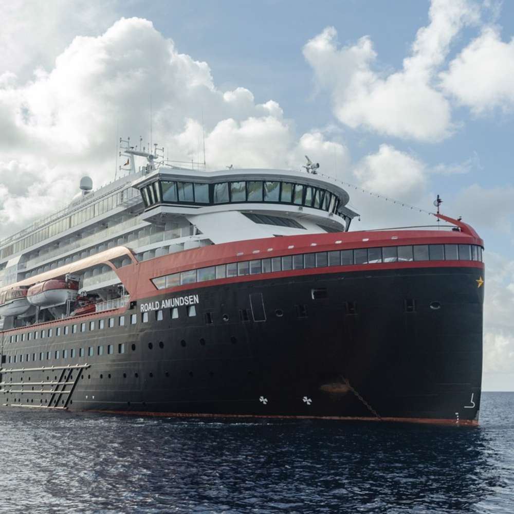 Exterior of MS Roald Amundsen