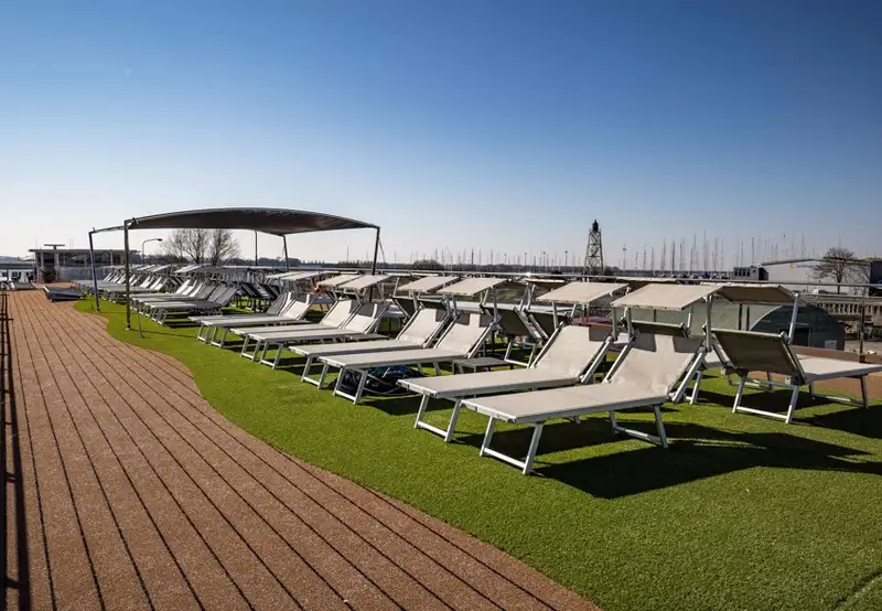Sun deck