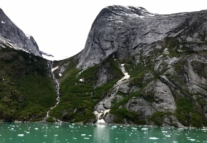 Tracy Arm (Scenic Cruising)