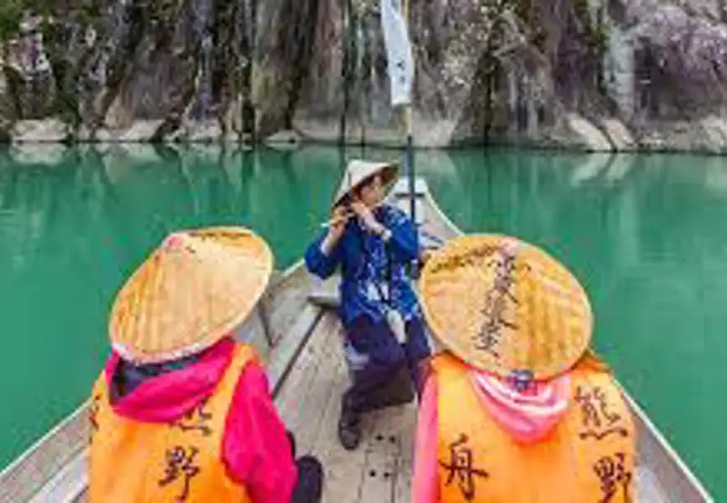 Paddle a Traditional Boat down the Kumano River