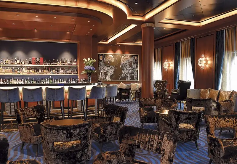 Explorer Lounge