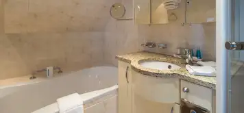 Image related to AmaLyra