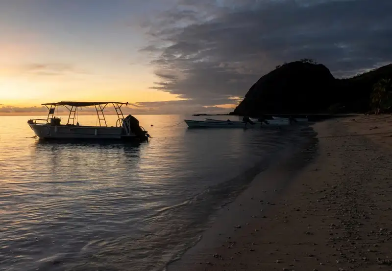 Neighbouring Islands