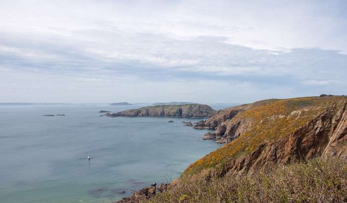Brecqhou, Guernsey - Scenic Cruising