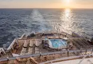Pool Deck Queen Mary 2