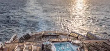 Image related to Pool Deck Queen Mary 2