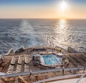 Image related to Pool Deck Queen Mary 2