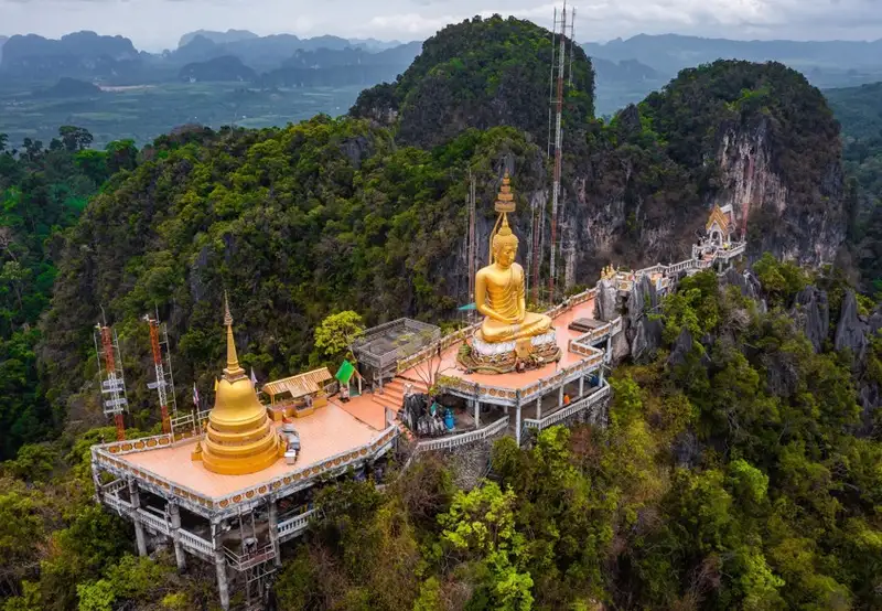 Wat Tham Suea