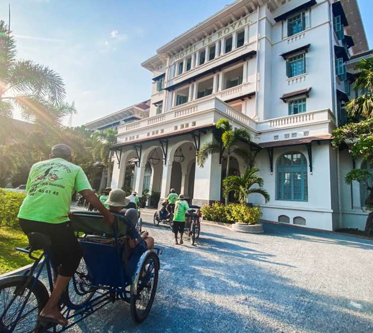 Elephant Bar, at Raffles Hotel Le Royal