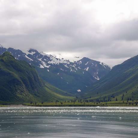 Photo overview of Yakutat Bay