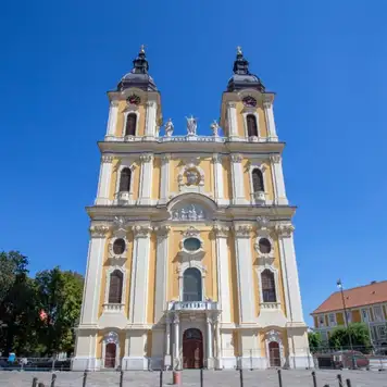 Image related to Kalocsai Nagyboldogasszony-főszékesegyház (Kalocsa Cathedral of the Assumption of Mary)