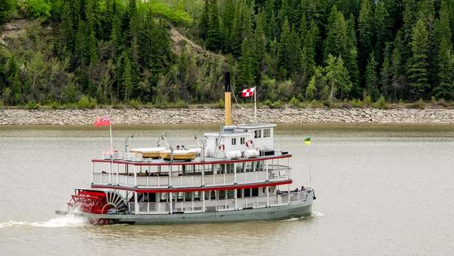 Riverboat & Gold Dredge Tour
