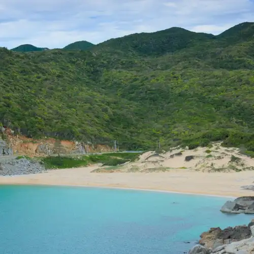 Image related to Bãi biển Bình Tiên (Binh Tien Beach)
