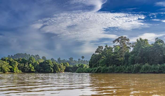 Pitas Lake - Wildlife River Cruising