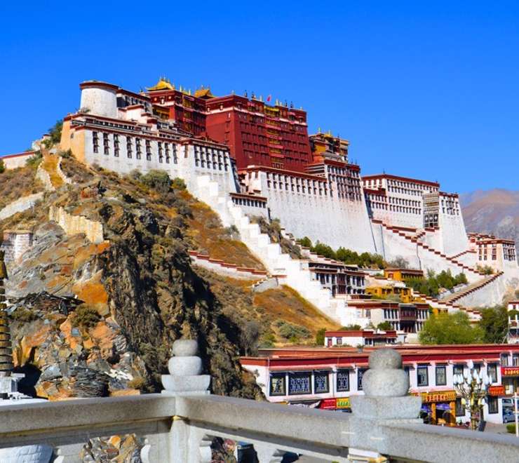 Tibetan Highlights, China's Pandas, Terracotta Army and Great Wall (11 nights)