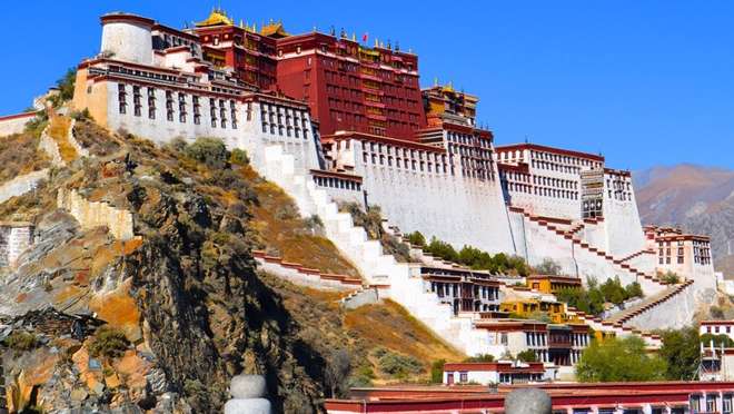 Tibetan Highlights, China's Pandas, Terracotta Army and Great Wall (11 nights)