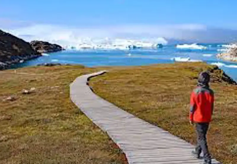 Hike the Yellow and Blue Trails
