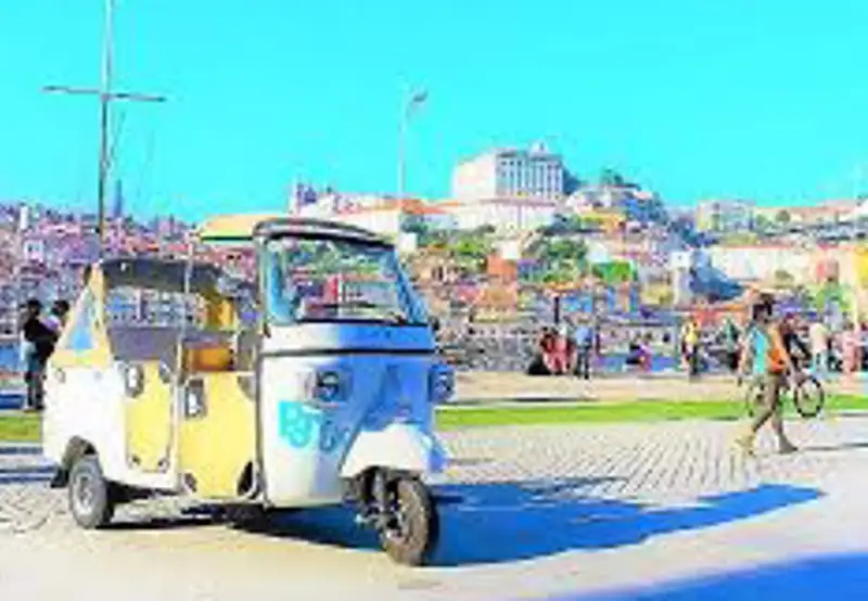 Take a Tuk Tuk Tour