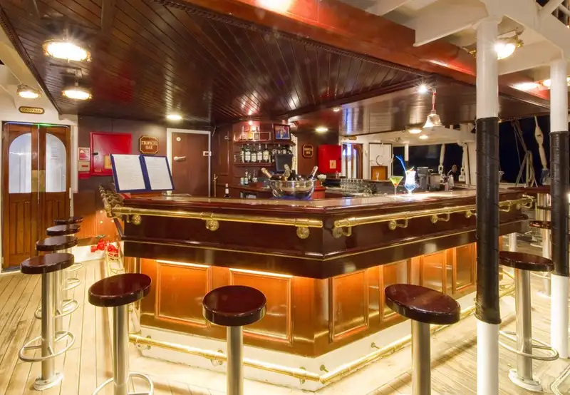 Tropical Bar