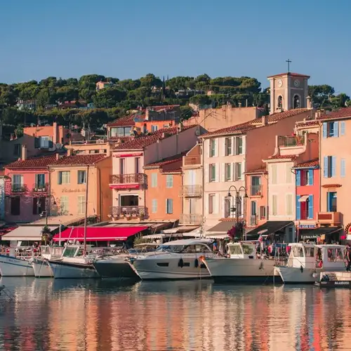 Image related to Cassis