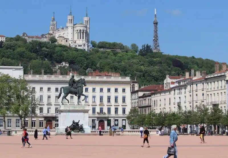 Place Bellacour
