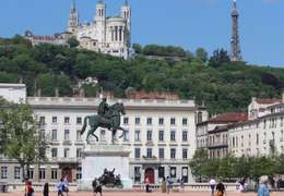 IgluCruise.Application.ViewModels.Shared.WebImageViewModel?.Description