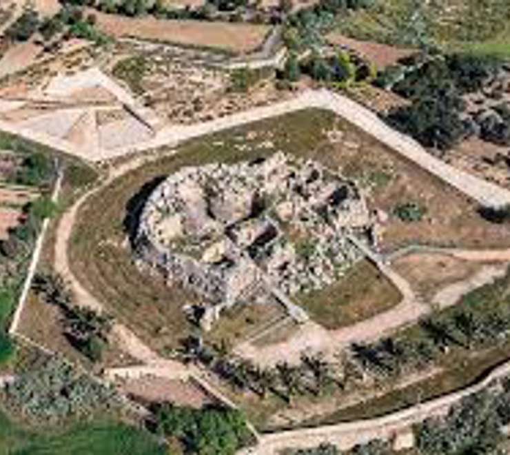 Visit the Ġgantija Temples