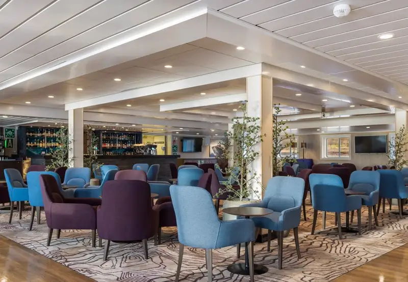 Explorer Lounge