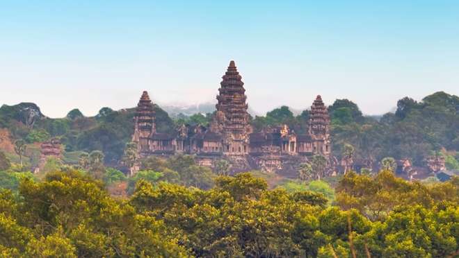 Kingdom of Wonder Tour: Phnom Penh, Majestic Mekong, & Siem Reap