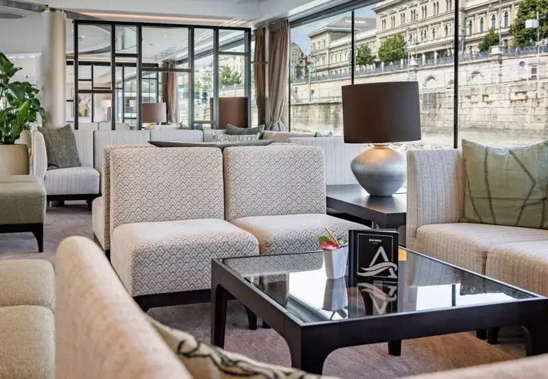 Panorama Lounge