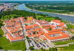 IgluCruise.Application.ViewModels.Shared.WebImageViewModel?.Description