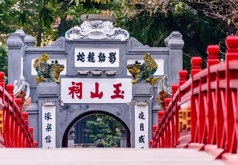 Ngoc Son Temple