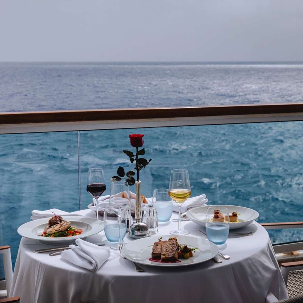 Veranda Dining