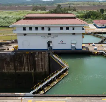 Miraflores Visitors Center 