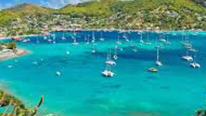 Admiralty Bay, Bequia