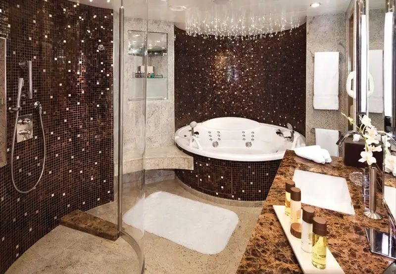 Wintergarden Suite Bathroom