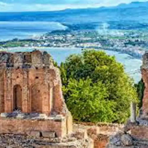 Image related to Naxos Archaeological Park