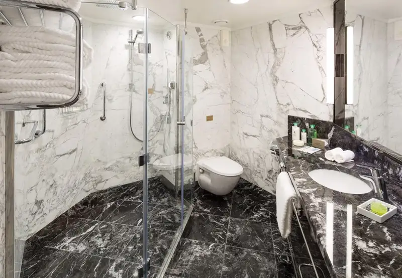 Vista Owner Suite Bathroom