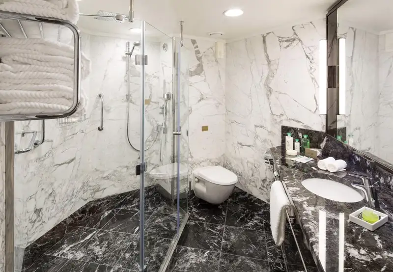 Vista Owner Suite Bathroom