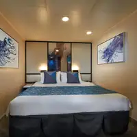 Inside-Norwegian Star 