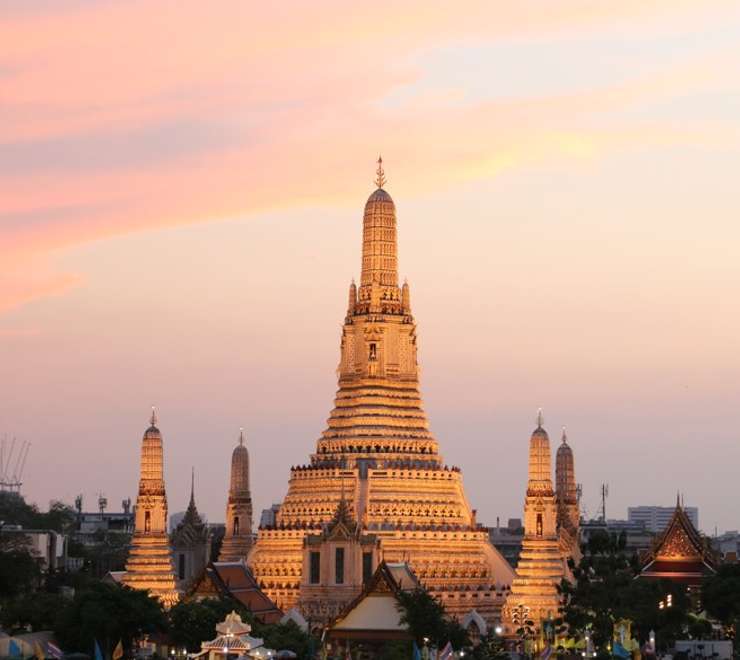Wat Arun (Temple of Dawn)