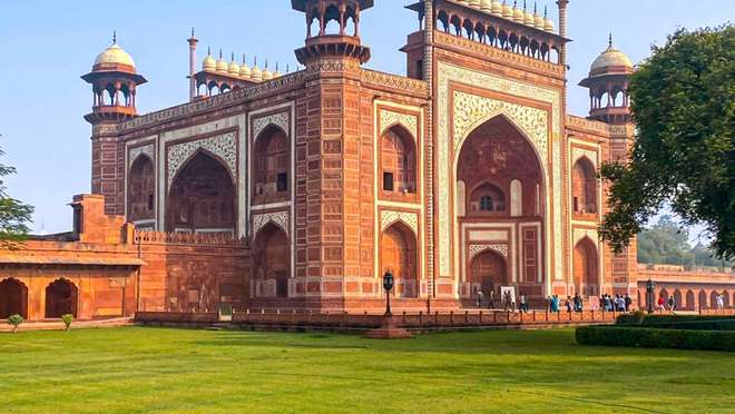 Agra Fort & Rooftop Champagne Overlooking Taj Mahal
